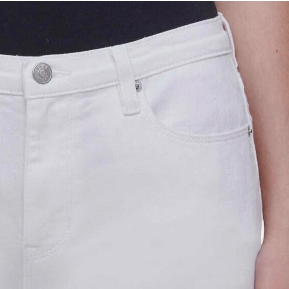 DKNY Jeans Ladies' Mid Rise Bermuda Shorts, White, Sz-8 QUICK SHIP - Picture 4 of 5